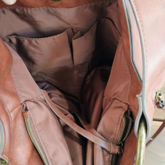 Elegant Brown Leather Women's Bag - Picture 7 of 7